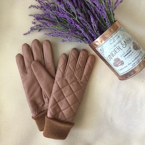 Uniqlo Quilted Faux Leather Gloves